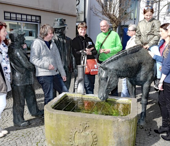 Gruppe am Pferdemarkt, © Tourist-Information Bitburger Land