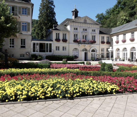 Jardin de la cure avec le petit château des princes électeurs, © GesundLand Vulkaneifel GmbH