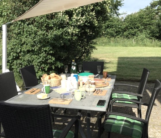 Frühstück auf der Terrasse