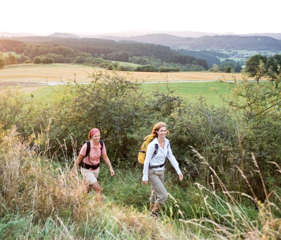 Eifelsteig, Morgenstimmung bei Wanderung, © Eifel Tourismus GmbH - Dominik Ketz