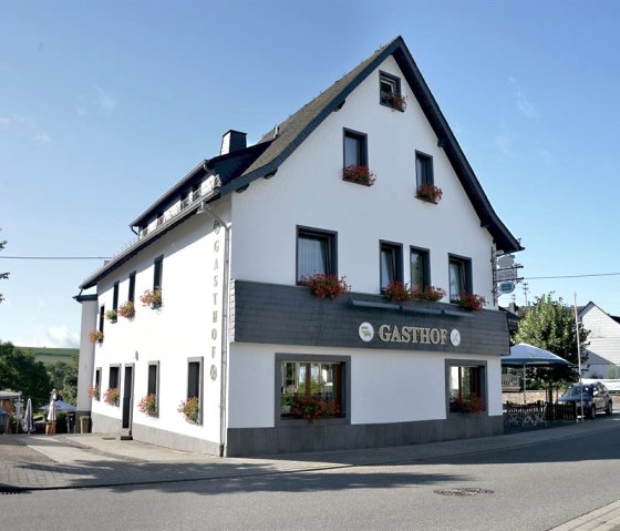 Gasthof Zur Quelle Boos Frontansicht, © Gasthof "Zur Quelle"