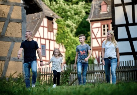 Unterwegs mit Kindern im Freilichtmuseum Kommern, © Dr. Nils Nöll