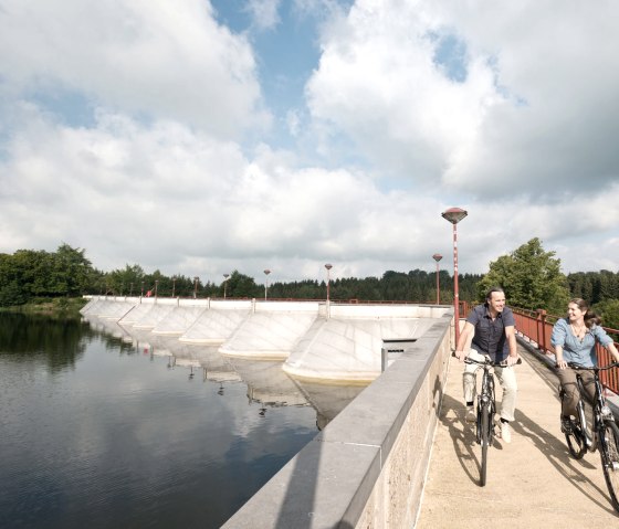 Radtour Eifel: Vennbahn, Stausee Buetgenbach, © vennbahn.eu