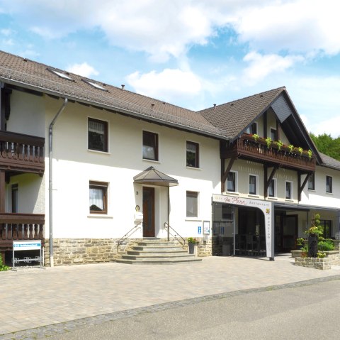 Traditionelles Heringsessen, © Gasthaus Im Pfenn