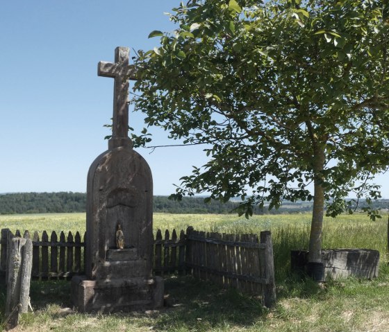 Wegekreuz auf dem Wanderweg, © TI Bitburger Land