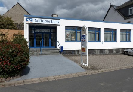 Raiffeisenbank in Kehrig, © Foto: Svenja Schulze-Entrup, Quelle: Touristik-Büro Vordereifel