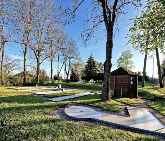 Minigolfplatz nach Frühjahrsputz im Mai 2023, © Rüber/HotelHANSAMendig