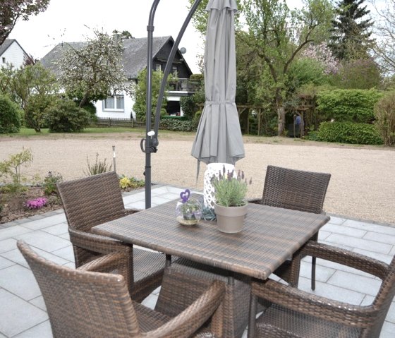 Terrasse mit Garten