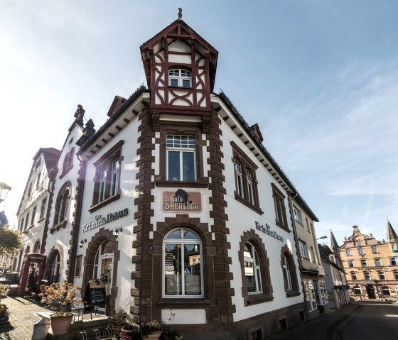 Café Sherlock und Kriminalhaus Hillesheim, © Eifel Tourismus GmbH, Dominik Ketz