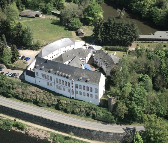 Kasteel Bollendorf - luchtfoto, © Felsenland Südeifel Tourismus GmbH