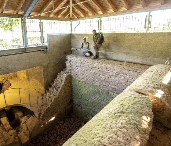 Die Römische Brunnenstube bei Kallmuth, © Eifel Tourismus GmbH, Dominik Ketz