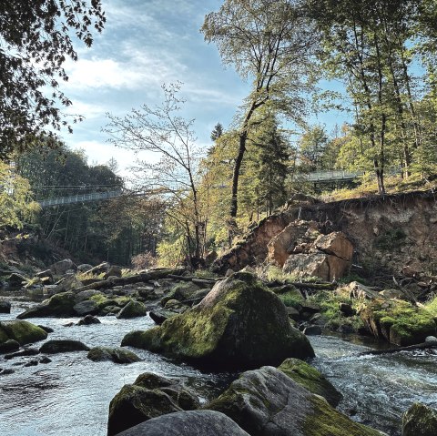 Irreler Wasserfälle mit Hängebrücke, © Felsenland Südeifel Tourismus GmbH