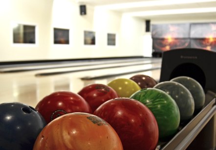 Spielspaß auf der Bowling Bahn in Bitburg, © TI Bitburger Land