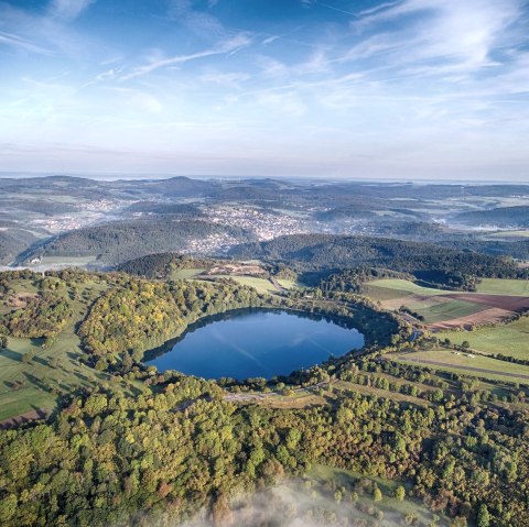 Blick auf das Weinfelder Maar, © Eifel Tourismus GmbH