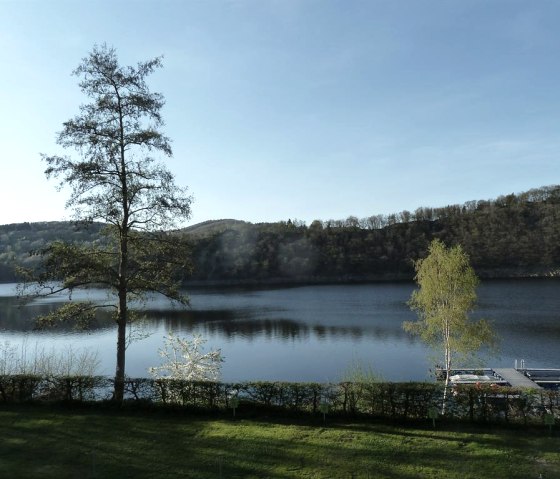 Blick vom Ferienhaus auf den See, © Ewert