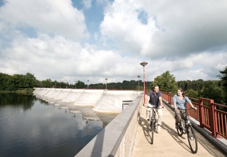 Radtour Eifel: Vennbahn, Stausee Buetgenbach, © vennbahn.eu