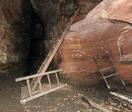 Klausenhöhle, Eingang, © Deutsch-Luxemburgische Tourist-Information