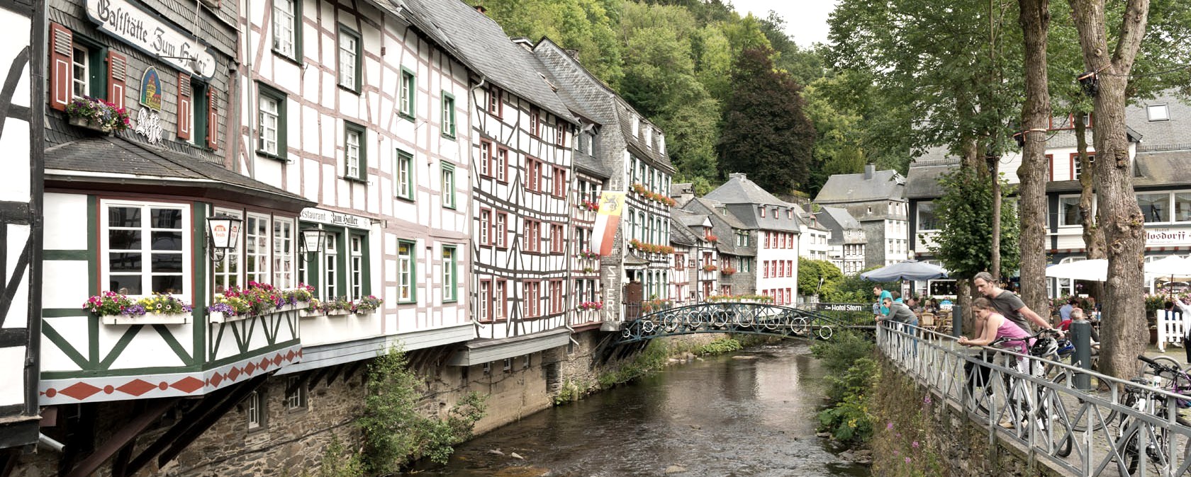 Monschau - Blick in die Altstadt mit Rur, © vennbahn.eu