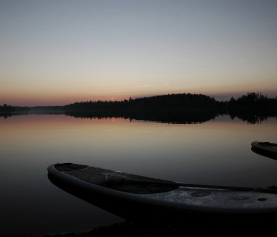 Stand Up Paddling in der Dämmerung, © SUP Safety