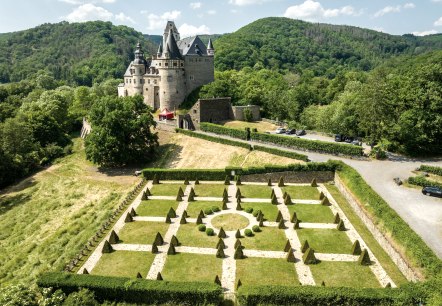 Schloss Bürresheim mit barockem Garten, © Eifel Tourismus GmbH, Dominik Ketz