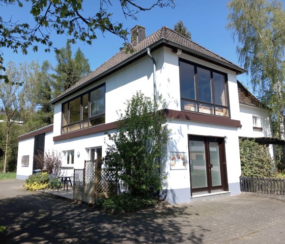 Haus Hahn mit Ferienwohnung, © Nordeifel Tourismus GmbH & Ferienwohnung Hahn