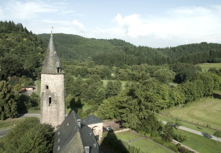 Aussicht auf Burg Bruch in der Eifel, © Eifel Tourismus GmbH/S. Jacobs