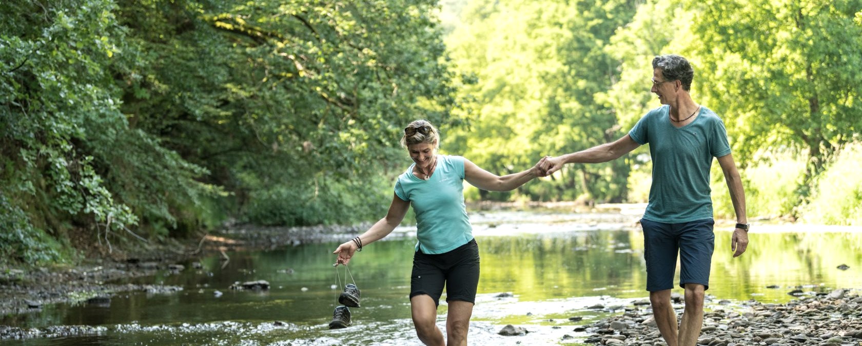 Spaß am Wasser der Prüm auf der Stausee-Prümtalroute, © Eifel Tourismus GmbH, D. Ketz