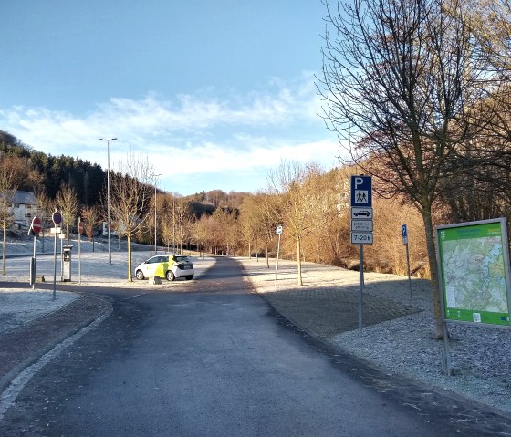 Wandelaars parkeerplaats Haus Rurseeklänge, © Rursee-Touristik GmbH