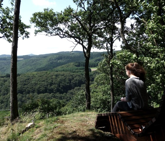 Die Waldliege am Nitzblick, © Foto: Laura Rinneburger, Quelle: Touristik-Büro Vordereifel