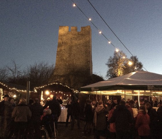 Weihnachtsmarkt auf der Burg, © Musikverein Dahnen-Dasburg