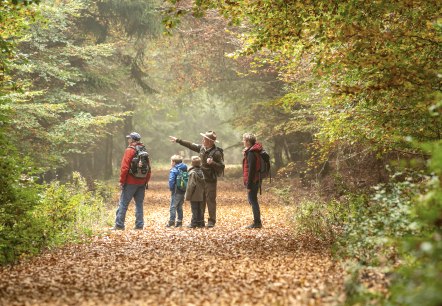 Mit dem Ranger unterwegs im Kermeter, © Nationalpark Eifel, Dominik Ketz