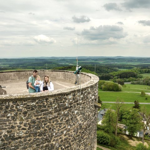 Aussichtsturm der Burgruine Nürburg, © TI Hocheifel-Nürburgring, D- Ketz