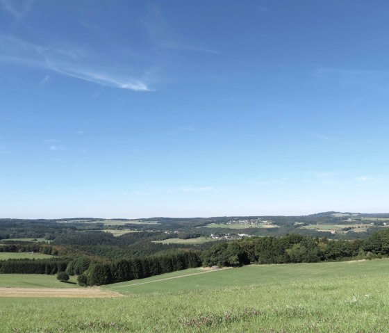 Fernsicht v.d. Kottenborner Kapelle Eifelblick, © Tourist-Information Hocheifel-Nürburgring