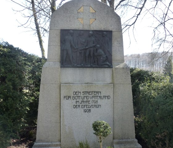 Klöppelkrieg-Denkmal Arzfeld (2), © Tourist-Information Islek, Ingrid Wirtzfeld