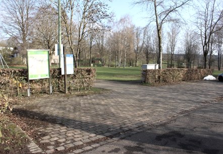 Wanderparkplatz Sportplatz Steckenborn, © Rursee-Touristik GmbH