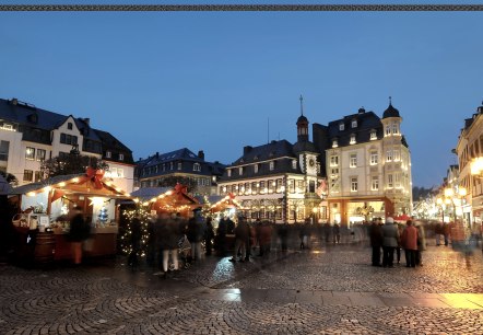 Weihnachtsmarkt auf dem Marktplatz