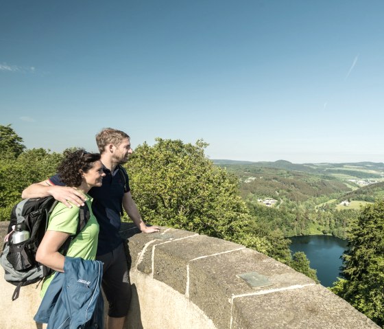 360 Grad Blick am Dronketurm an den Dauner Maaren, © Eifel Tourismus GmbH, D. Ketz