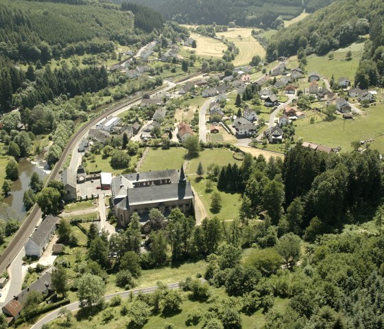 St. Thomas Klosterunde Blick in südliche Richtung auf das Dorf, © Rudolf Höser