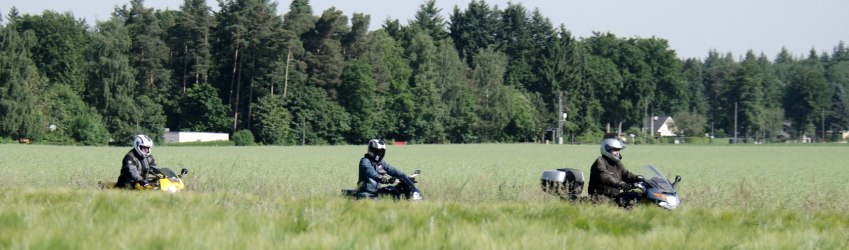 Motorradtouren Eifel: Touren mitten durch grüne Landschaft, © RoadConcept