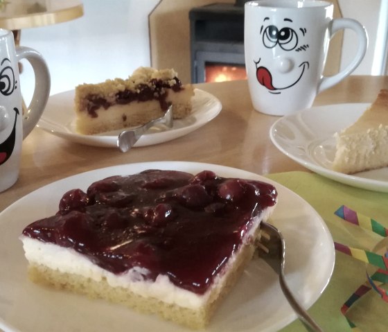 Leckere Kuchen im Golstübchen in Gillenfeld, © Golfstübchen Gillenfeld