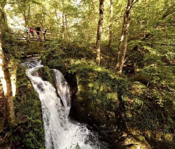 Atemberaubender Wasserfalls die "Rausch", © Schieferland Kaisersesch, Marco Rothbrust