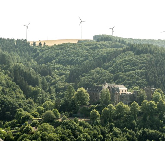 Blick von der großen Kanzel auf die Burg Neuerburg, © Eifel Tourismus GmbH, D. Ketz