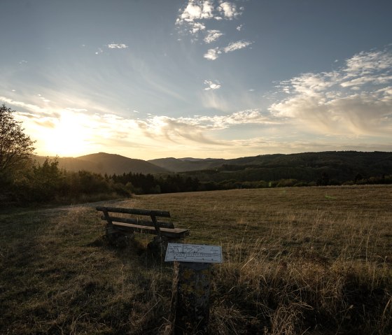 Einer der perfekten Plätze für eine Pause auf dem Panorama Wanderweg, © Laura Rinneburger