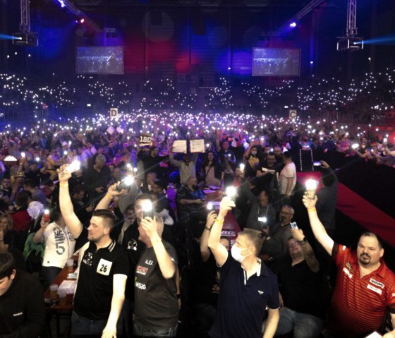 Fans bei Darts am Ring, © Nürburgring1927 GmbH & Co. KG (DE)