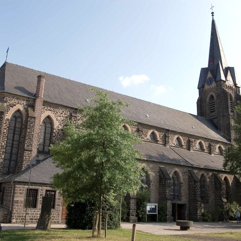 St. Willibrord Aussenansicht, © VG Pellenz/Manea