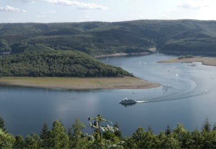 Die Radtour Eifel-Höhen-Route führt am Rursee entlang, © Eifel Tourismus GmbH/P. Jacob