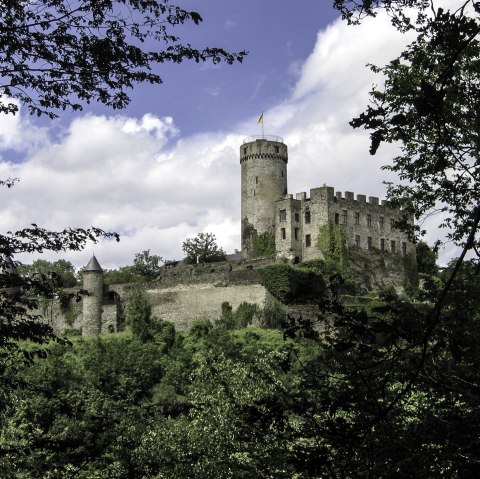 Traumhafte Blick auf die mittelalterliche Burg Pyrmont, © Winfried Lenz