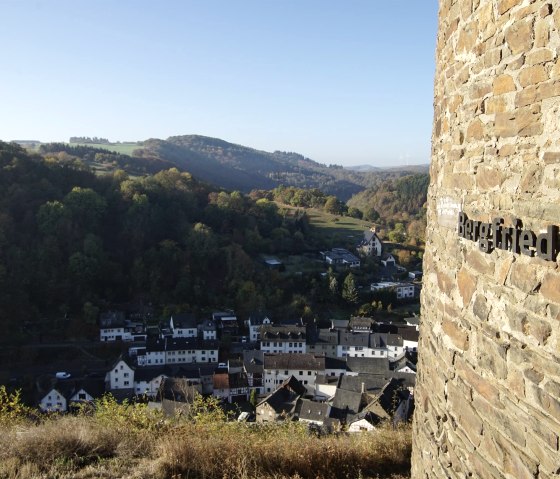 Blick von der Burgruine auf Monreal, © Foto: Laura Rinneburger, Quelle: Touristik-Büro Vordereifel