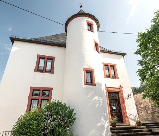 Lehnshaus Neuerburg Vorderansicht, © Eifel Tourismus GmbH, Dominik Ketz