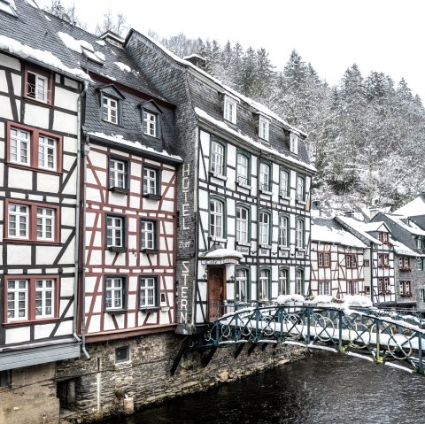 Monschau Hoteleingang, © Eifel Tourismus GmbH, Dominik Ketz